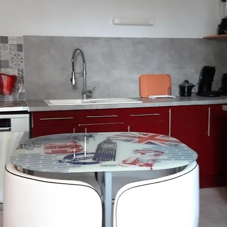 Triplex Confort, Plein Centre En Anjou Daire Baugé